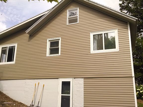 3rd image of 20311 W Gale Ave