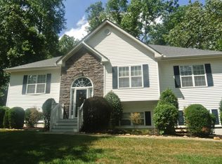 305 Poplar Trl, White, GA 30184