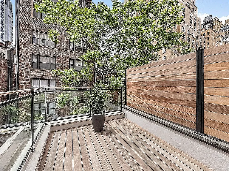 250 W 73rd St #1 — Photo 14