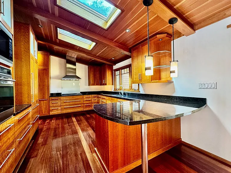 60 Frances Ave — Photo 22