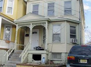 264 Oak St, Perth Amboy, NJ 08861