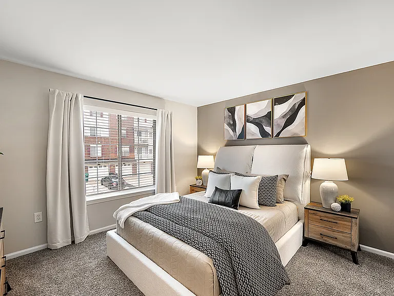 Brownstones — Photo 9