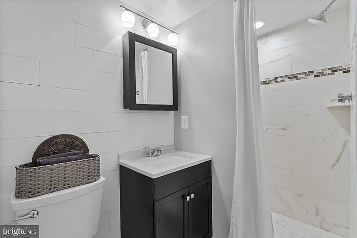 6707 Melrose Dr — Photo 24