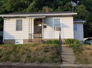 2910 Pinard St, Dubuque, IA 52001