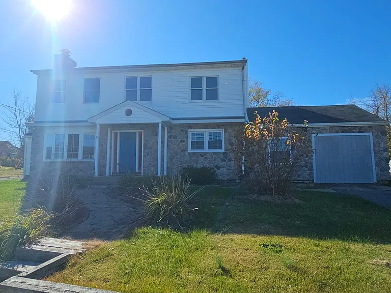 4117 Baker Ln — Photo 1