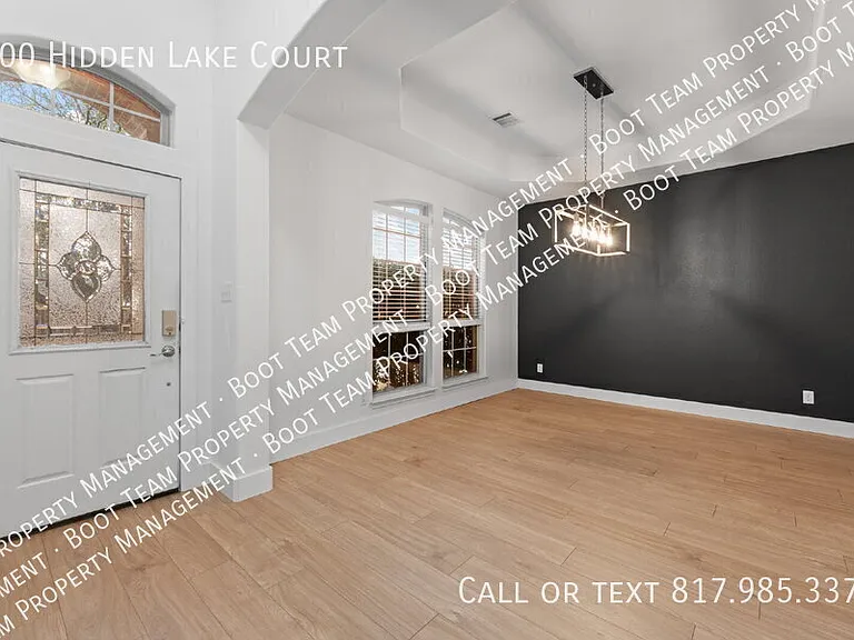 400 Hidden Lake Ct — Photo 10