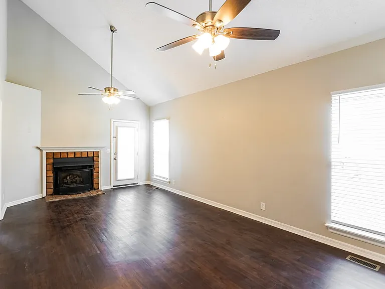 2605 Paddle Wheel Dr — Photo 5