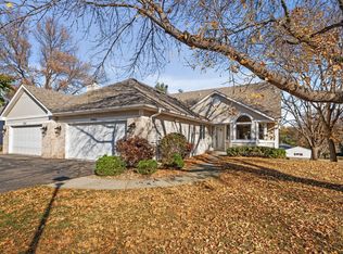 15522 Crocus Ln, Eden Prairie, MN 55347