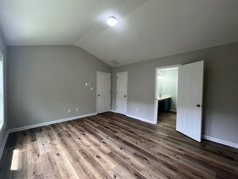2501 Southhaven Ln — Photo 26