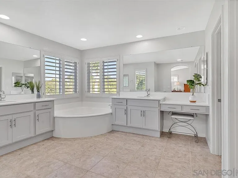 46048 Paseo Gallante — Photo 39