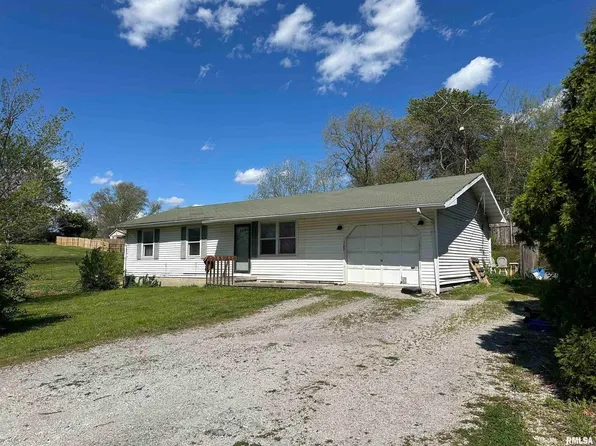 2 Bon Ln, Dongola, IL 62926