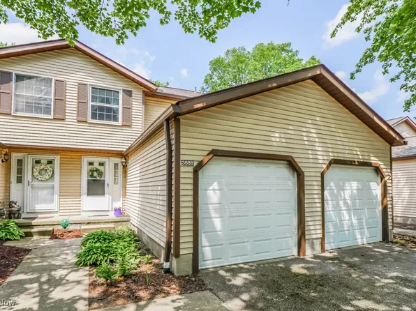 3888 Lake Run Blvd, Stow, OH 44224