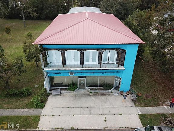 4th image of 605 Osborne St