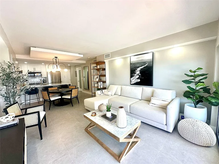1980 S Ocean Dr #8D — Photo 17
