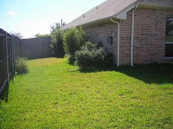 3rd image of 1103 Whitaker Way