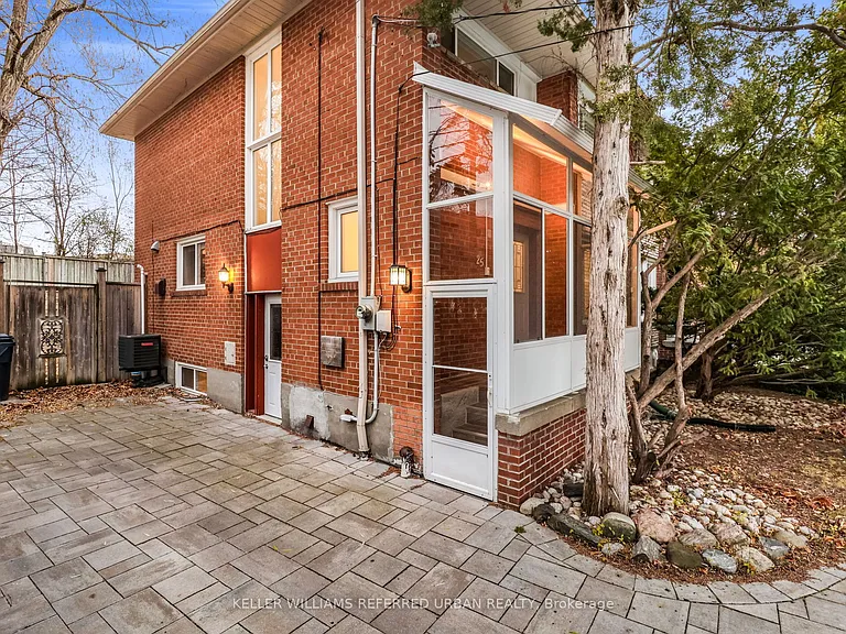 25 Carscadden Dr #LOWER — Photo 2