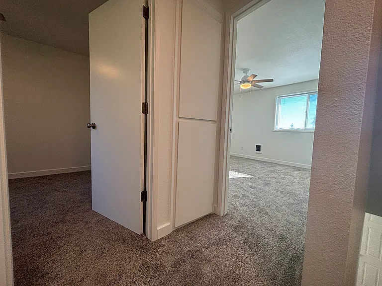 833 NW Oak Ave — Photo 9