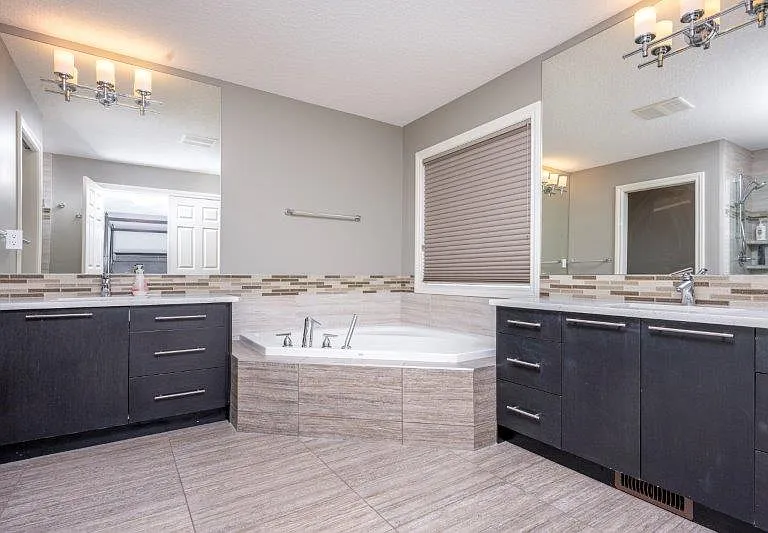 8207 9th Ave SW — Photo 30
