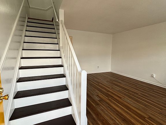 2nd image of 180 Summit St APT 6