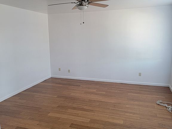 5th image of 3225 Drew St #204