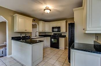 4th image of 1500 Villa Pl