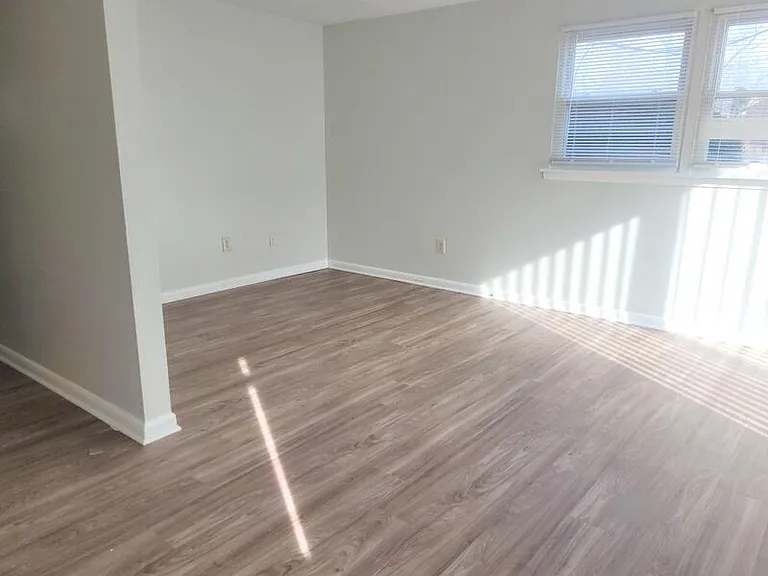 916 Pyrtle Dr #C — Photo 7