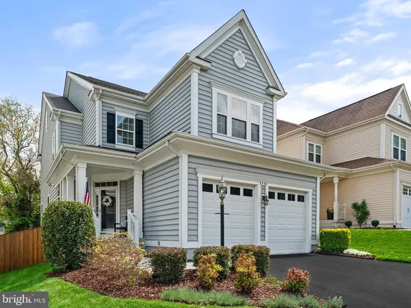 9805 Amsterdam St, Lorton, VA 22079