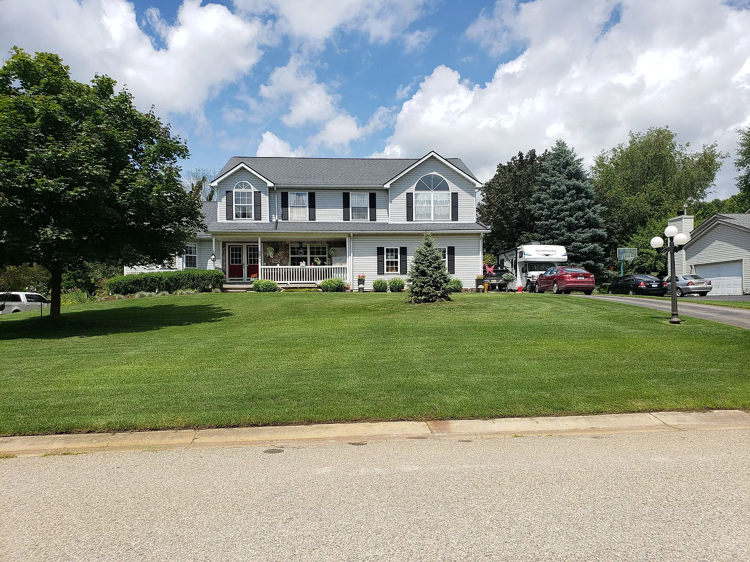 3940 Forest Edge Dr photo 1