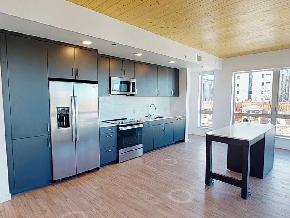 1st image of 3202 W 17th Ave #350