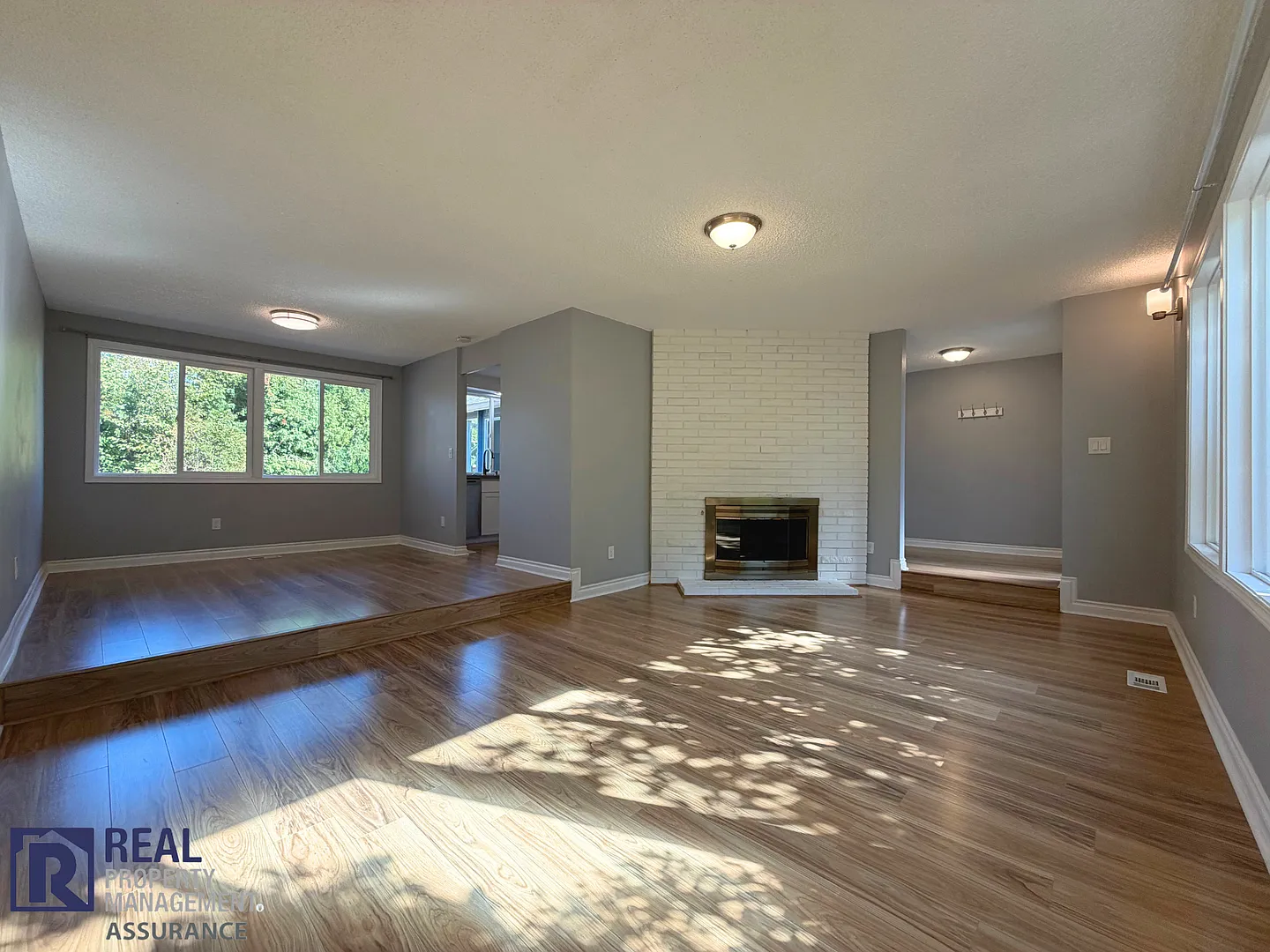 Bright 3BR Beaverton Home with AC, 2-Car Garage & Fenced Yard — Photo 4