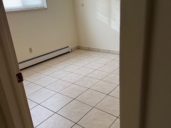 5th image of 533 Yale Pl #1