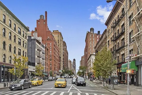 Rented by Compass | media 51