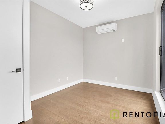 5th image of 199 Stockholm St #414