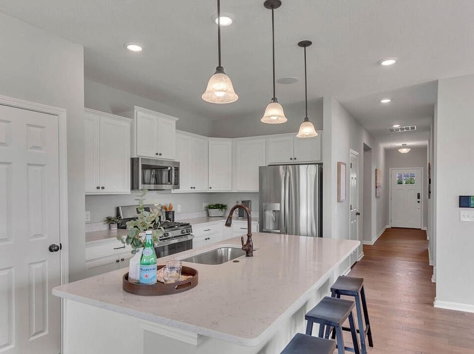 1st image of 5011 Castle Ct