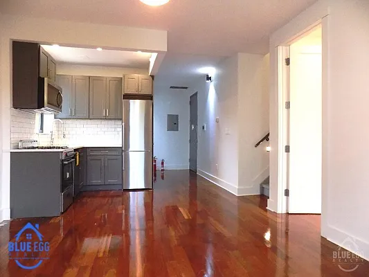 Rented by Blue Egg Realty Corp | media 22