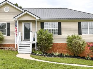 2214 N Fork Dr, Soddy Daisy, TN 37379