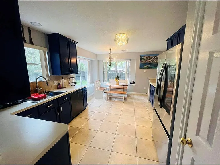 3618 Windhill Ln — Photo 6