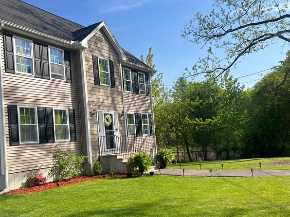 60 Gumpus Rd #60, Dracut, MA 01826