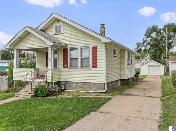4404 Wakeley St, Omaha, NE 68131