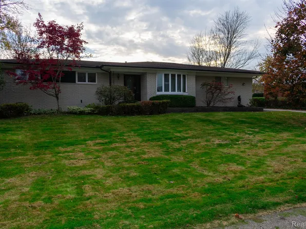 13248 Culver Dr, Shelby Township, MI 48315