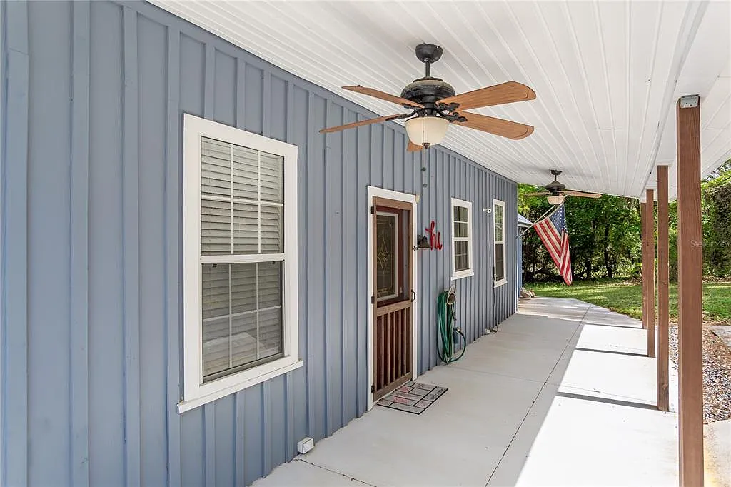 3 bed, 3.0 bath, 2252 sqft, $3,000 — Photo 3