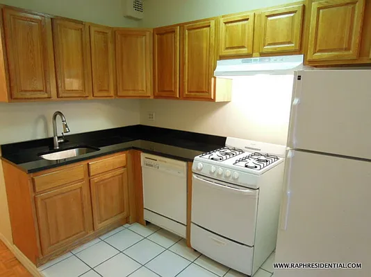 Rented by Bohemia Realty Group | media 6