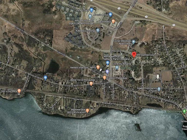 Great location. Close to Hwy 16 and city beach