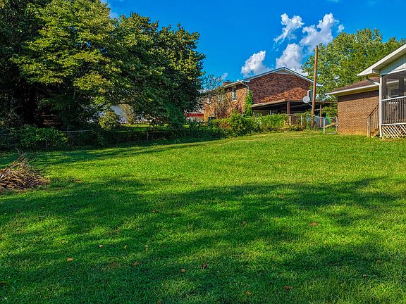 4th image of 309 Jones Rd