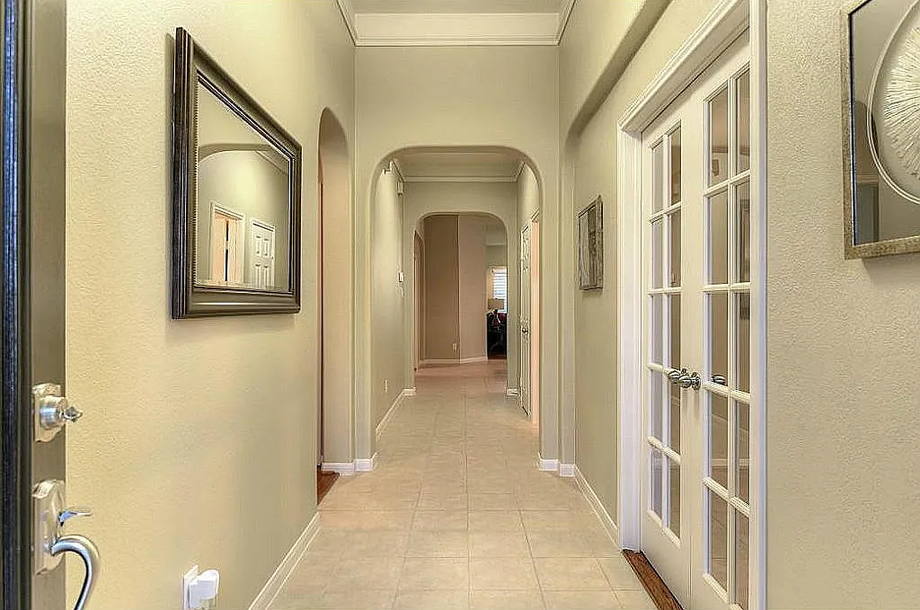 4 bed, 3.5 bath, 3545 sqft, $3,000 — Photo 3