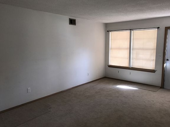 3rd image of 2201 Connie Dr