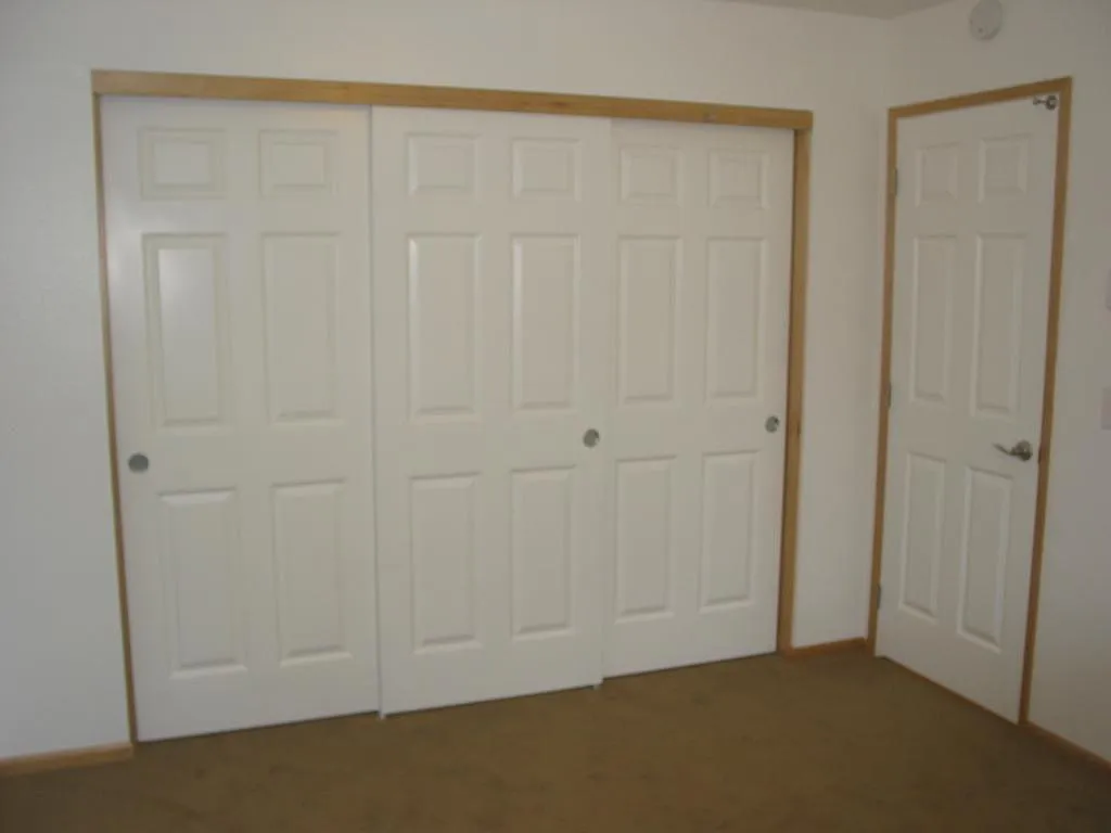 1535 Thompson Dr — Photo 4