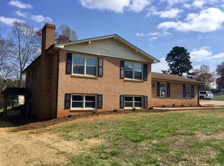 2440 23rd St NE, Hickory, NC 28601