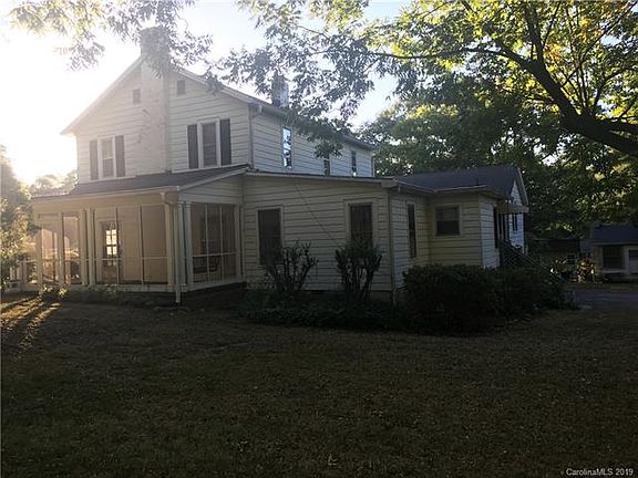 5th image of 618 Hillcrest Ave