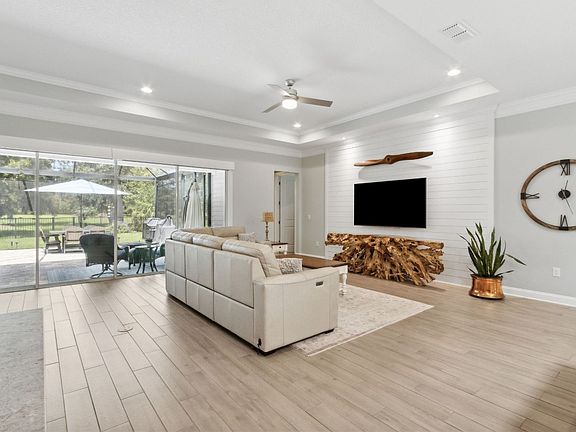 2nd image of 96529 Grande Oaks Ln